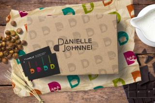 DJ Gastronomy: Danielle Johnnei branding and collateral 03