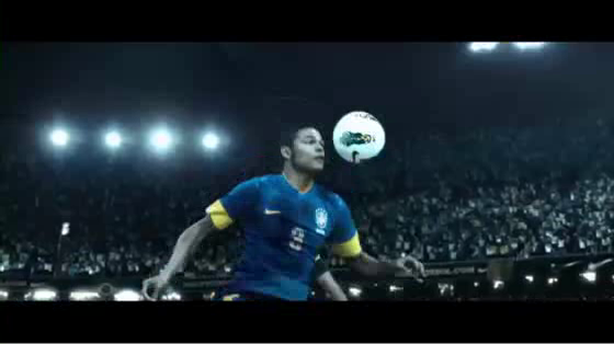 Nike: BRA X SIL