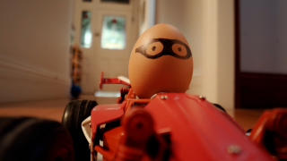 Australian Eggs: Bring The Bright
