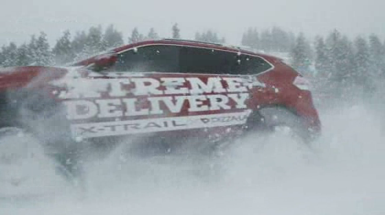 Nissan X-Trail: Xtreme Pizza Delivery Service