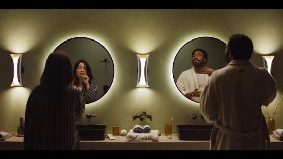 Amazon Prime / Mr. & Mrs. Smith: Bathroom