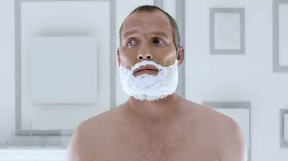 Philips Senso Touch 3D Electric Shaver: Square Jaw