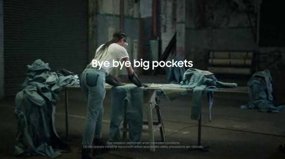 Samsung Galaxy: Samsung Z Flip Pocket Denim - Saw