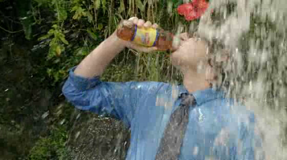 Lipton Ice Tea: Waterfall