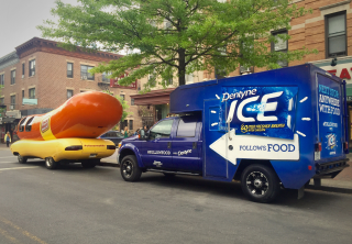 McCann Erickson: Dentyne Follow Food Truck