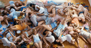 Nivea: Nivea #Bringiton