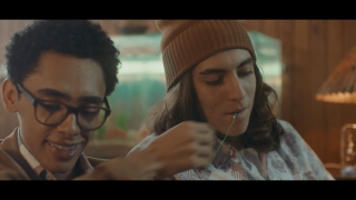 A.C. Camargo Cancer Center: Instead of Smoking - Earphone