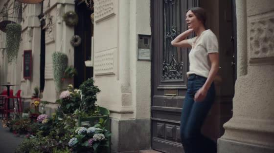 Yoplait: The French Girl