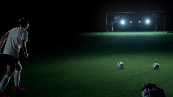 Cree LED Bulbs: Abby Wambach Shoots the Lights Out