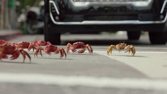 GMC HUMMER EV: King of Crab Walk