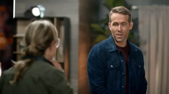 Samsung QLED TV: Ryan Reynolds