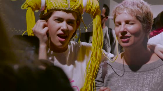 Party: Song Wig