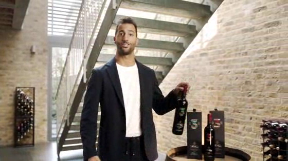 St Hugo x Pernod Ricard: Ricciardo Decanter