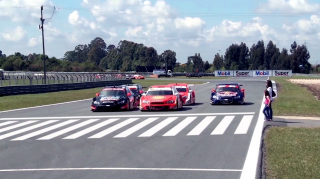 Government of Parana: crosswalk´s car race