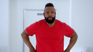 Old Navy: Is There a Tee Expert on the Plane?