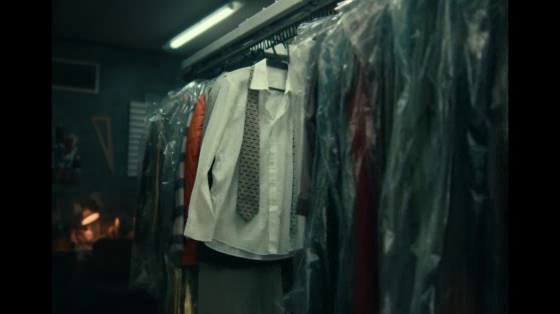 LinkedIn: Laundromat