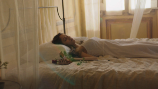 Moccona: Wake up to something special