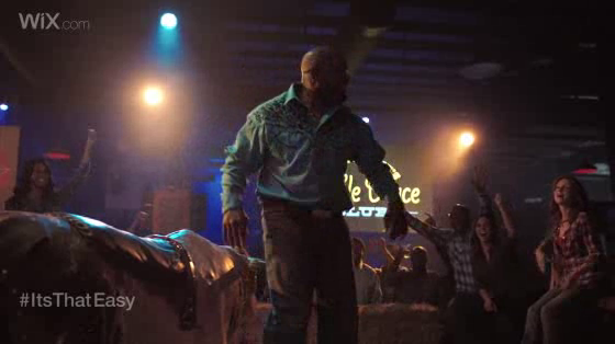 Wix.com: Emmitt Smith Rides A Bull