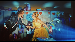 NELONEN / CHANNEL FOUR: STAGE: SHOOL MUSICAL THAT MAKES STARS.