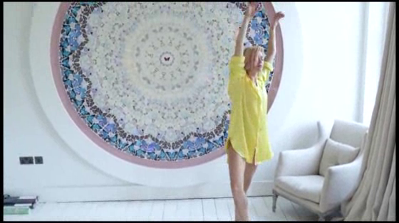 Vogue: Sienna Miller Leads a Completely Normal Life. We Swear.