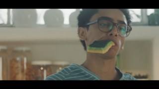 A.C. Camargo Cancer Center: Instead of Smoking - Sponge