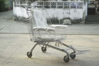apichai inthutsingh: Tesco Lotus: Cart Wheelchai D.I.Y. Donate