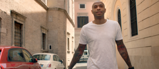 Booking.com: Booking.com Loves Football With Thierry Henry