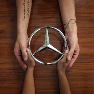 Mercedes-Benz: Love is Love