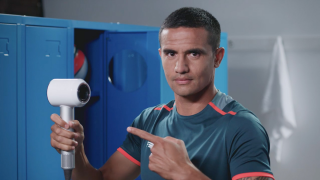 Australia Post: Tim Cahill Locker Clean Out - Hair Dryer