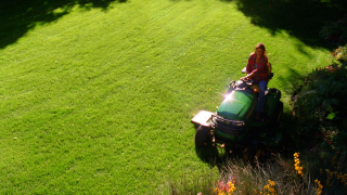John Deere: Hill Conquerin Select Series