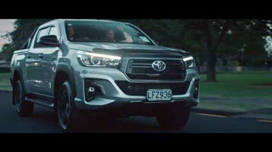 Toyota Hilux: Toyota Hilux 'Tuxedo'