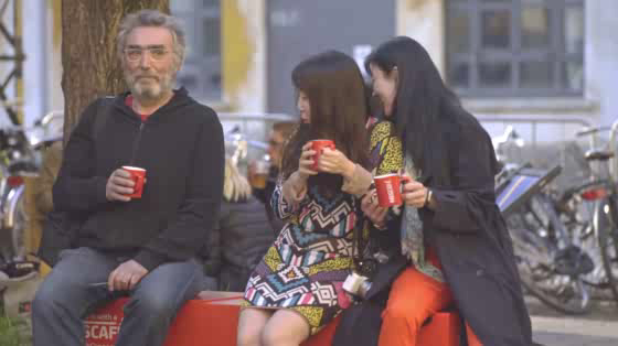 Nescafé: The Hello Bench
