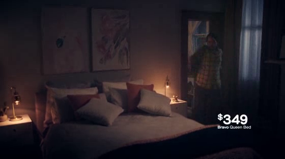 Fantastic Furniture: Bed Scare