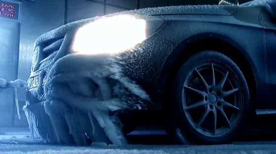 Mercedes: 4MATIC Adaptive Book