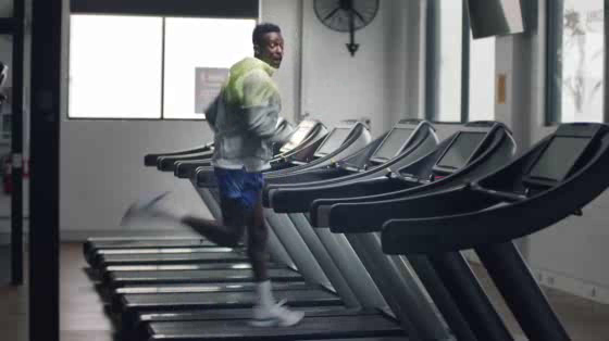 Google / THE ICONIC: Runner