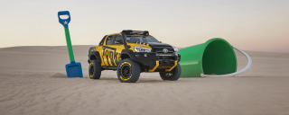 Toyota HiLux: Tonka HiLux King of the Sandpit