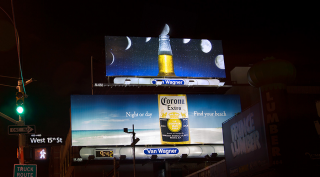 Corona Extra: Luna Corona