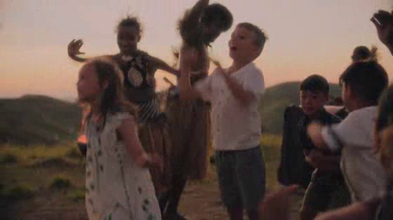Tourism Fiji: Tourism Fiji - Dancing