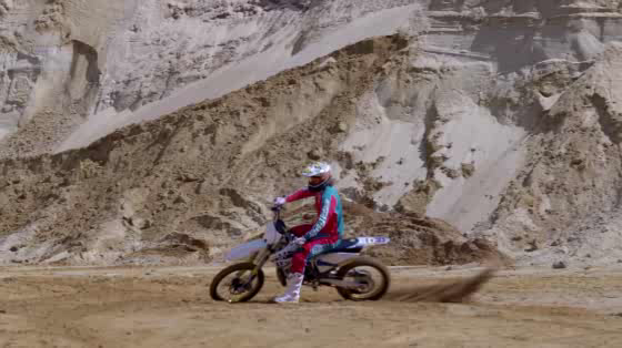 Coyote Print: Crazy motorbike jump