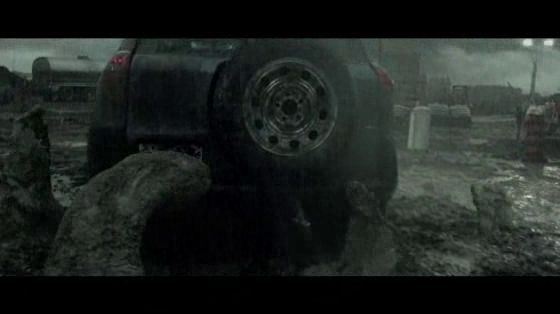 Nissan Rogue: Muddy Road