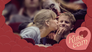 House of Nightmares: The Zombie Kiss Cam