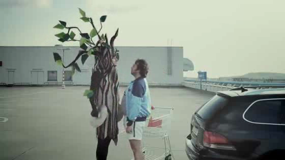 Volkswagen: Tree Guy
